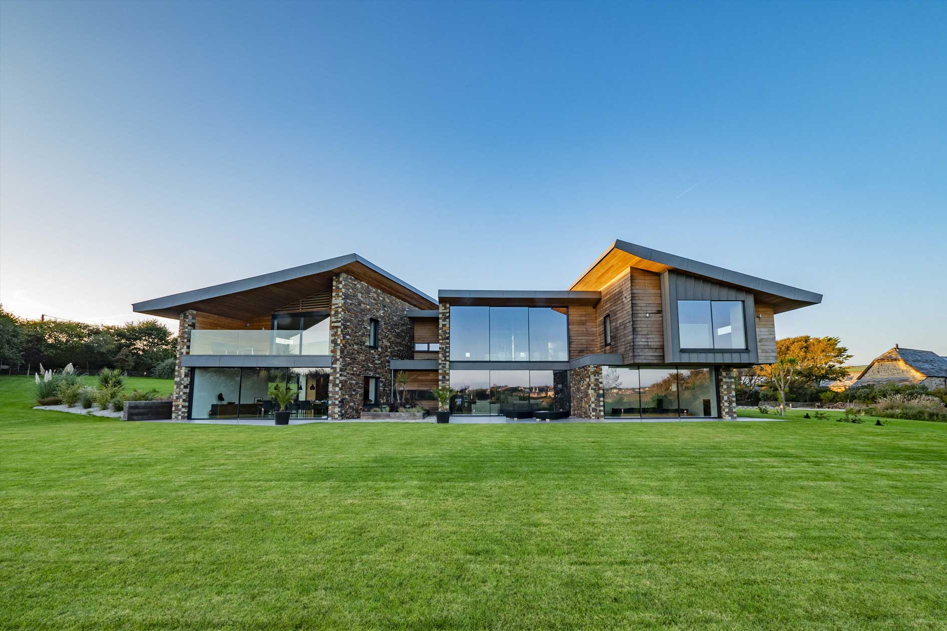 Stunning New Home Cornwall THE HIDE - Bazeley Architecture